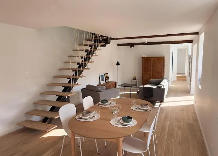 Photo de Longère de charme au vert Cessieres-Suzy