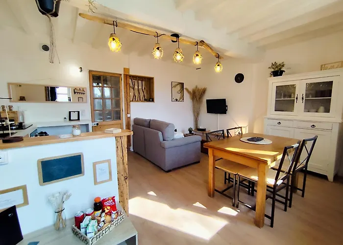 Photo de Maison au calme proche A4 Disney Petit déjeuner possible Bezu-le-Guery