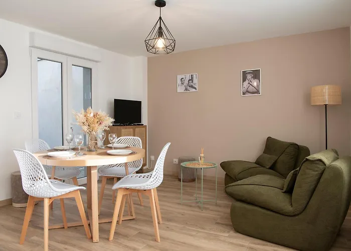 Au Pied Du Clocher - Centre Ville Poix zdjęcie