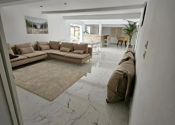 foto di Maison dans corps de ferme Aéroport beauvais 14 minute Haudivillers