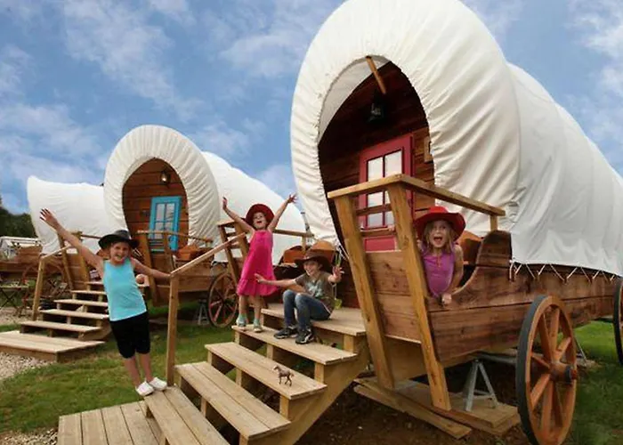 Chariot De Pionnier Avec Terrasse - Pour 5 Personnes - Api-1-52-1489 Hotell Suzy foto