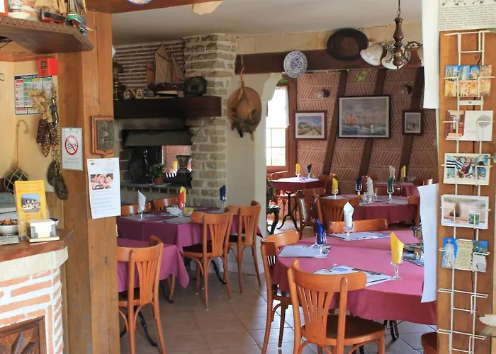 Camping De La Pointe Hotel Bourg-et-Comin photo